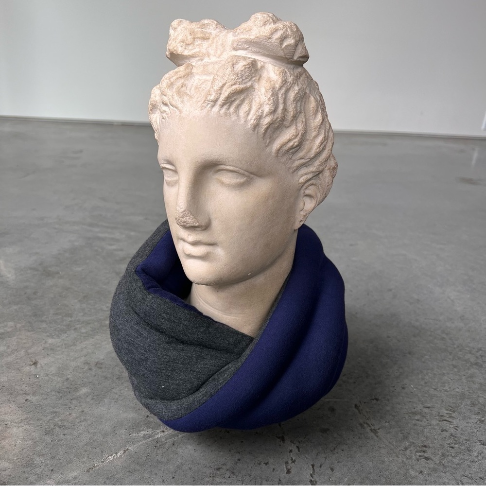 Ostrich Pillow 〰️ Light Versatile Pillow 〰️ Neck support 〰️ Eye Mask